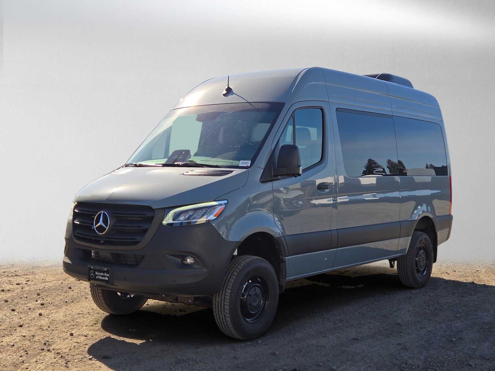 2026 Mercedes-Benz Sprinter Passenger 2500 Standard Roof I4 Diesel HO 144 AWD