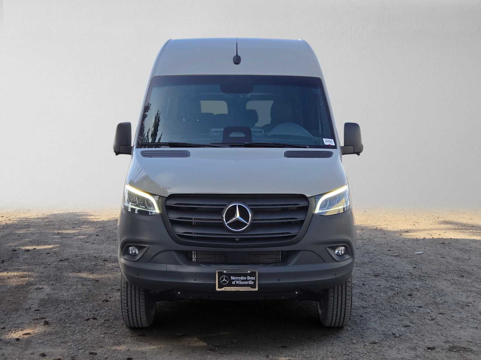 2026 Mercedes-Benz Sprinter Passenger 2500 Standard Roof I4 Diesel HO 144 AWD