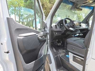 2026 Mercedes-Benz Sprinter Passenger Van 2500 Standard Roof I4 Diesel HO 144 AWD
