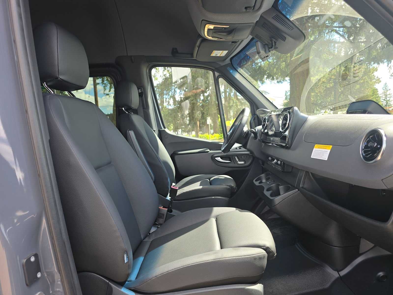 2026 Mercedes-Benz Sprinter Passenger 2500 Standard Roof I4 Diesel HO 144 AWD