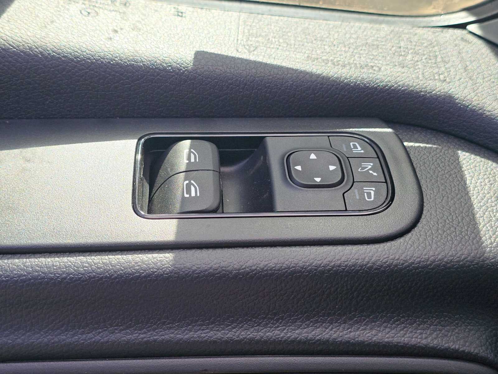 2026 Mercedes-Benz Sprinter Passenger 2500 Standard Roof I4 Diesel HO 144 AWD