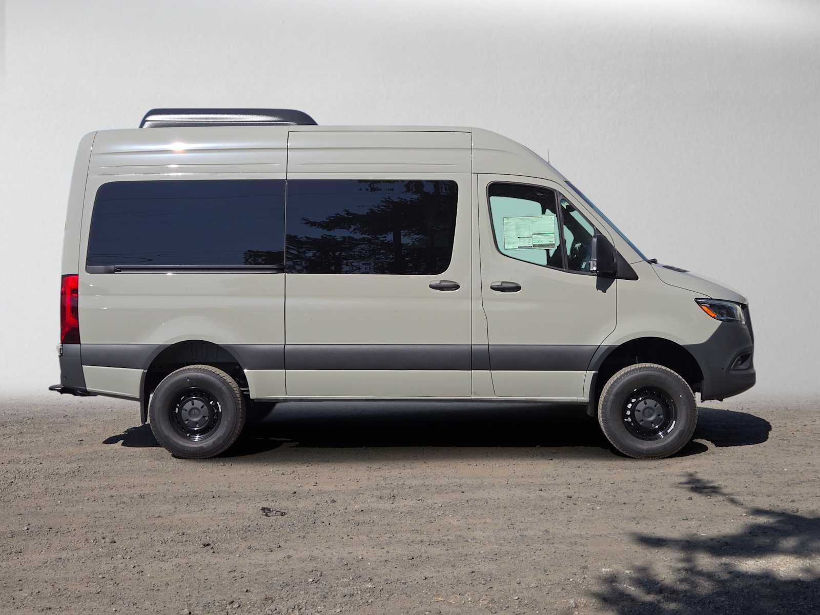 2026 Mercedes-Benz Sprinter Passenger 2500 Standard Roof I4 Diesel HO 144 AWD