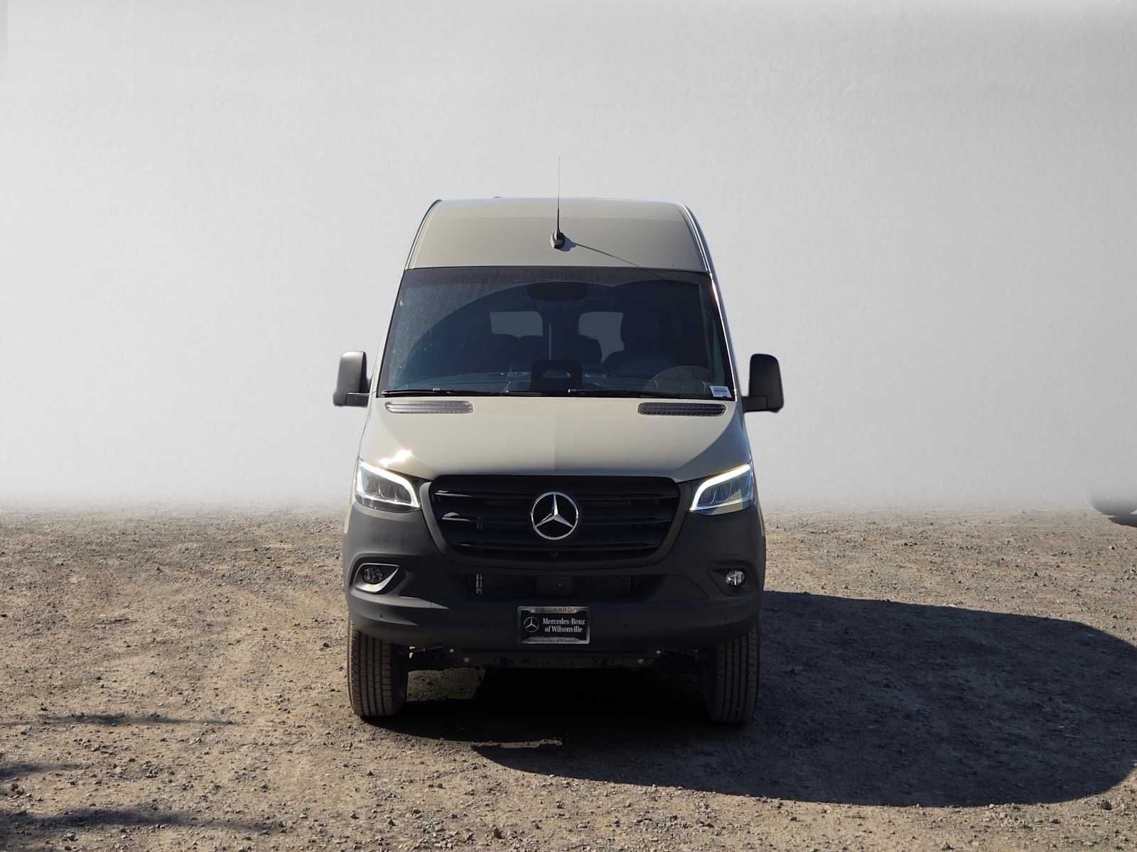 2026 Mercedes-Benz Sprinter Passenger 2500 Standard Roof I4 Diesel HO 144 AWD