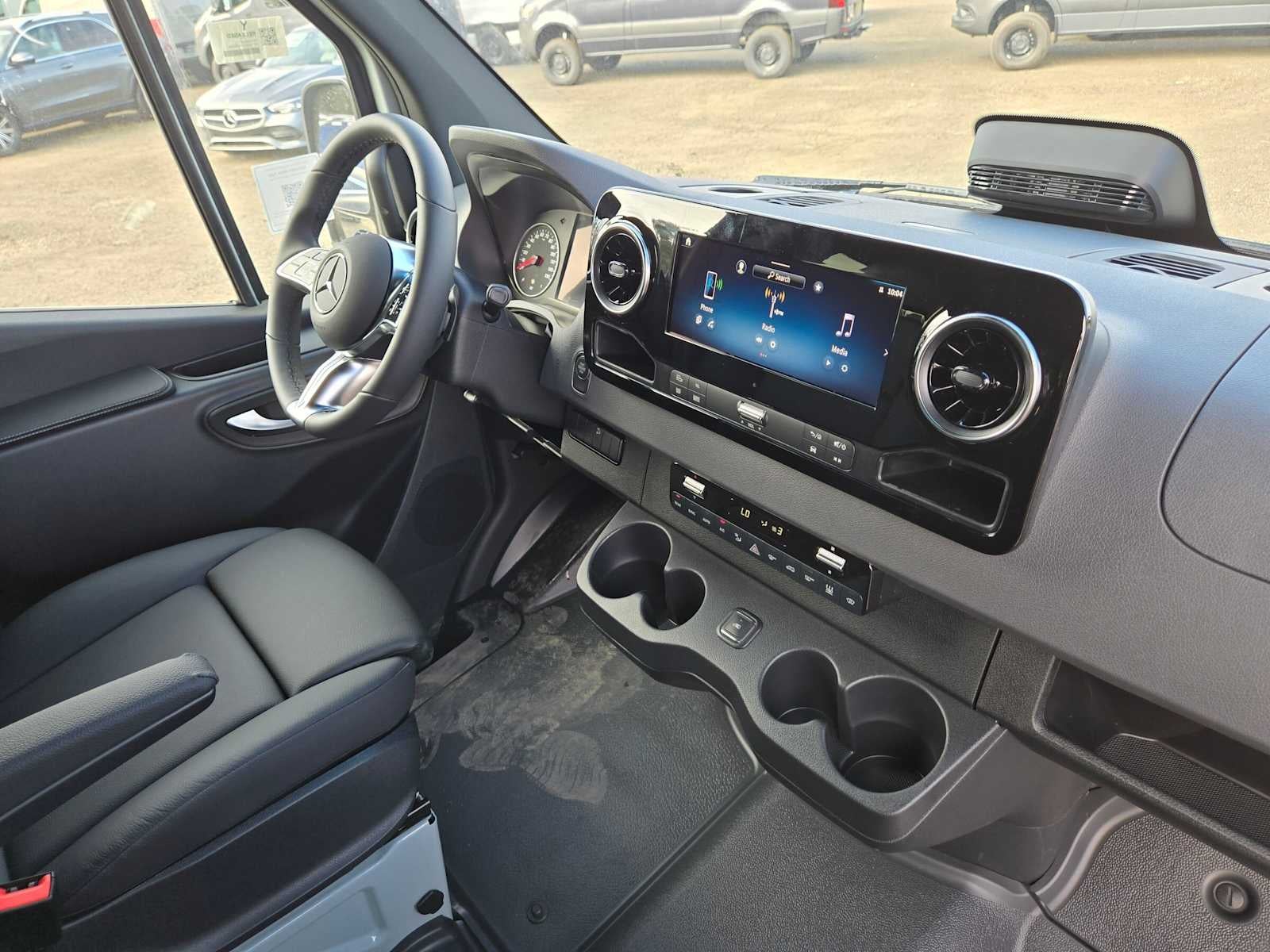 2026 Mercedes-Benz Sprinter Passenger 2500 Standard Roof I4 Diesel HO 144 AWD