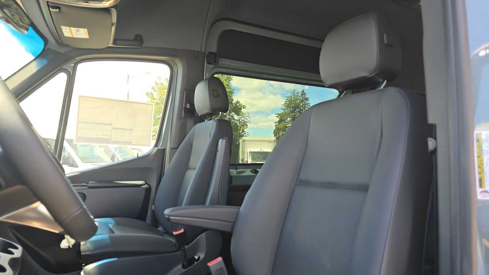 2026 Mercedes-Benz Sprinter Passenger Van 2500 Standard Roof I4 Diesel HO 144 AWD