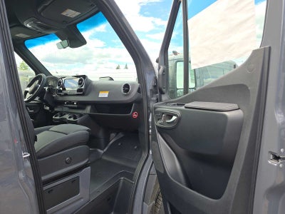 2026 Mercedes-Benz Sprinter Passenger Van 2500 Standard Roof I4 Diesel HO 144 AWD