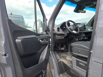 2026 Mercedes-Benz Sprinter Passenger Van 2500 Standard Roof I4 Diesel HO 144 AWD