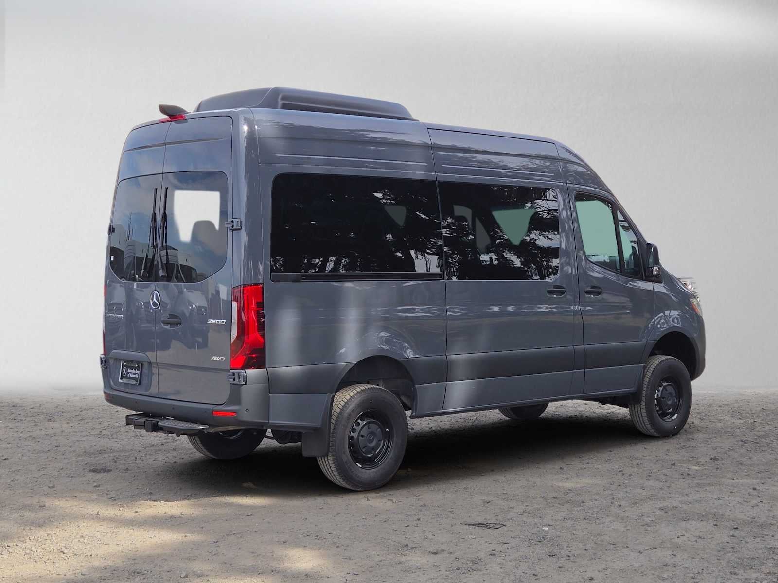 2026 Mercedes-Benz Sprinter Passenger 2500 Standard Roof I4 Diesel HO 144 AWD