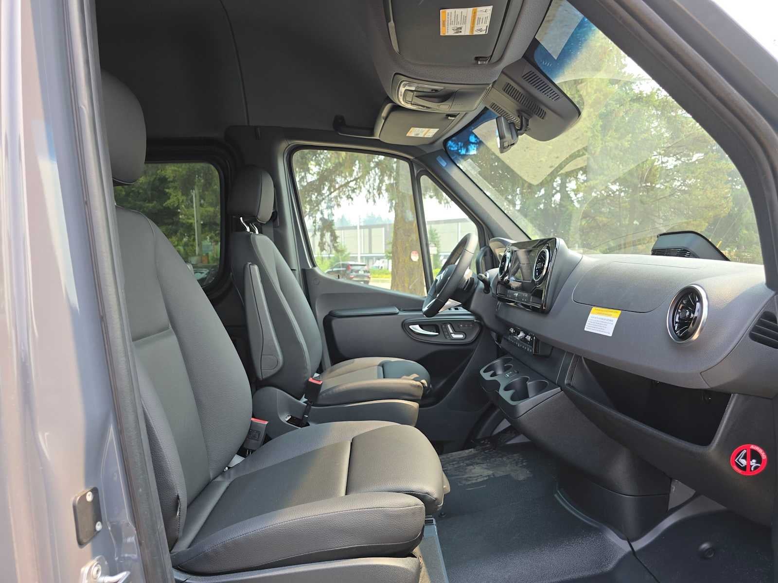2026 Mercedes-Benz Sprinter Passenger Van 2500 Standard Roof I4 Diesel HO 144 AWD