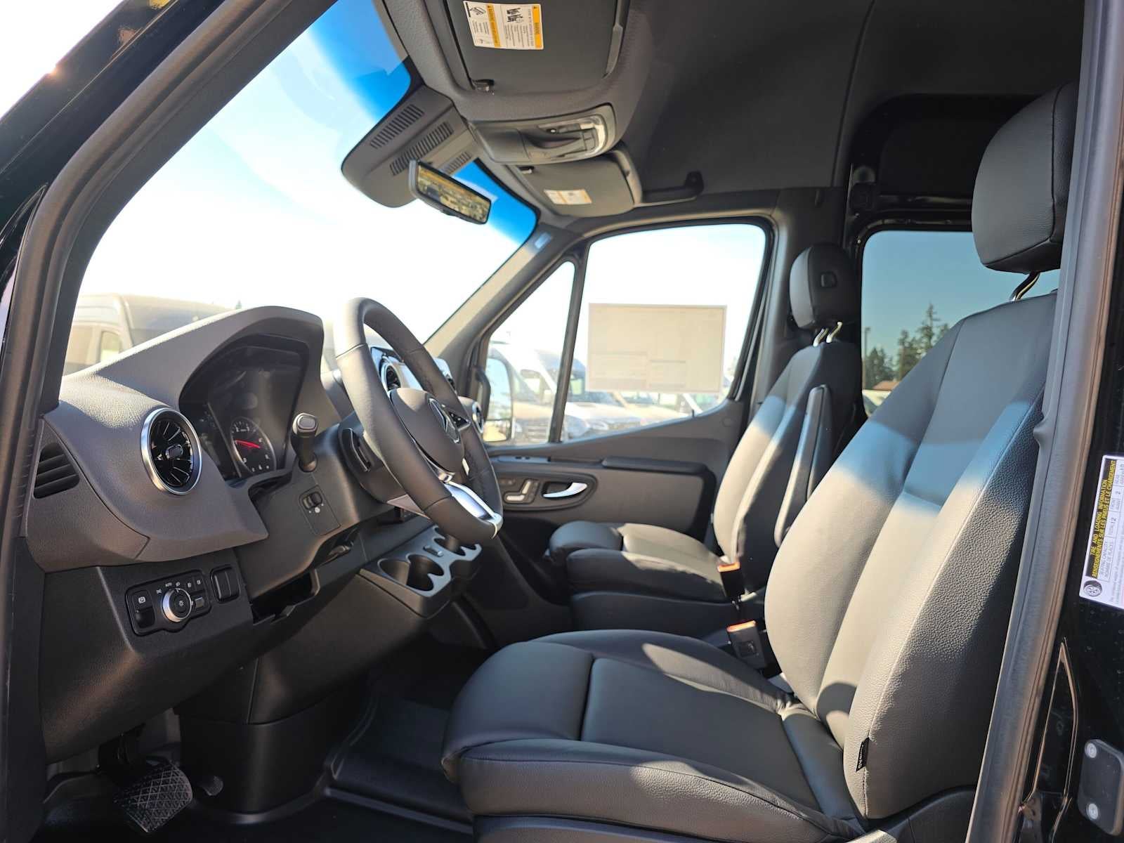 2026 Mercedes-Benz Sprinter Passenger 2500 Standard Roof I4 Diesel HO 144 AWD