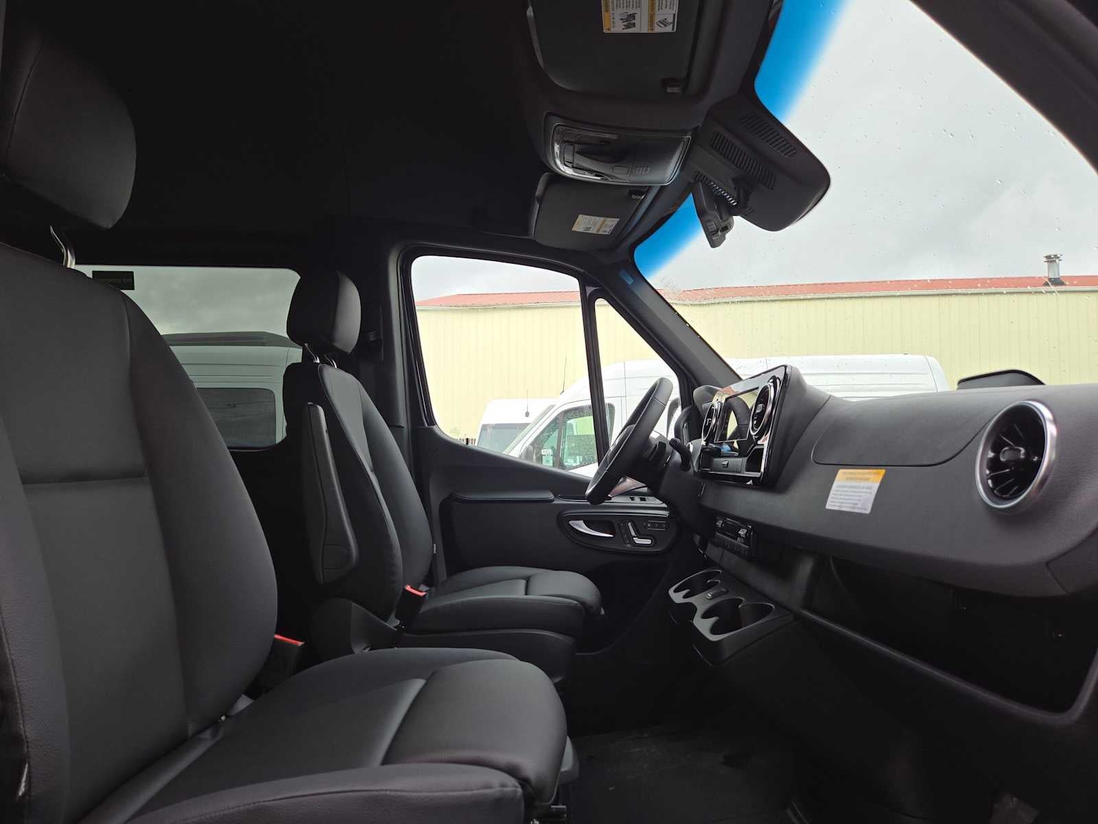 2026 Mercedes-Benz Sprinter Passenger 2500 Standard Roof I4 Diesel HO 144 AWD