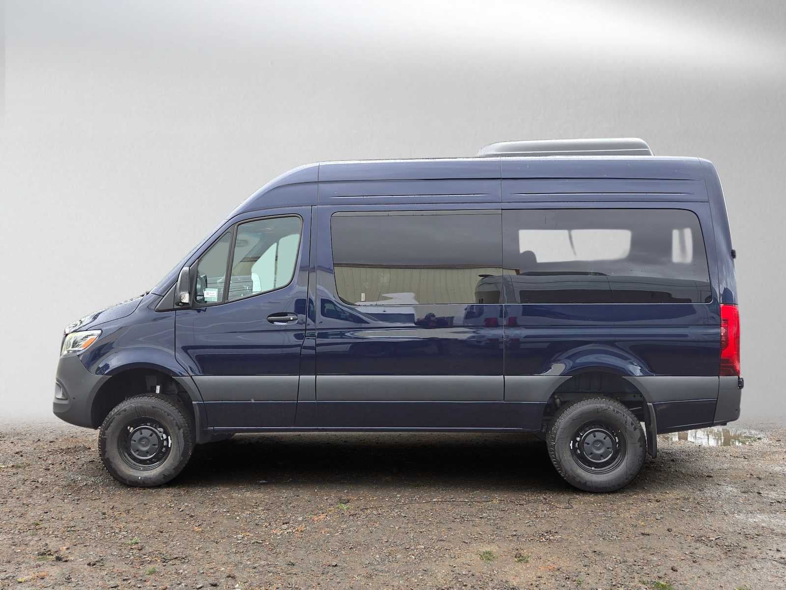 2026 Mercedes-Benz Sprinter Passenger 2500 Standard Roof I4 Diesel HO 144 AWD