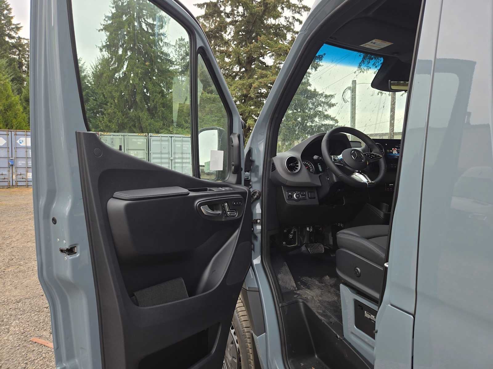 2026 Mercedes-Benz Sprinter Passenger 2500 Standard Roof I4 Diesel HO 144 AWD