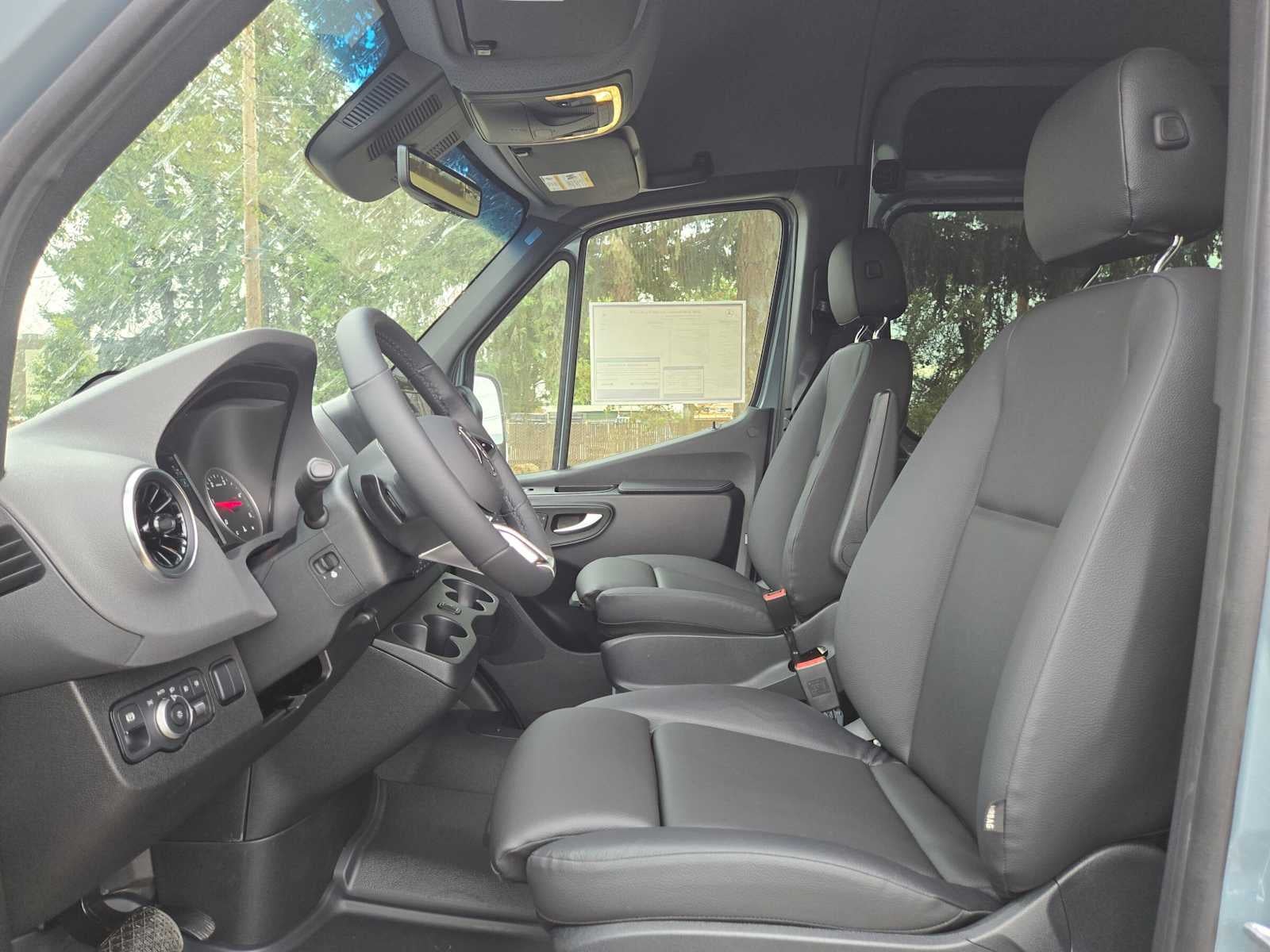 2026 Mercedes-Benz Sprinter Passenger 2500 Standard Roof I4 Diesel HO 144 AWD