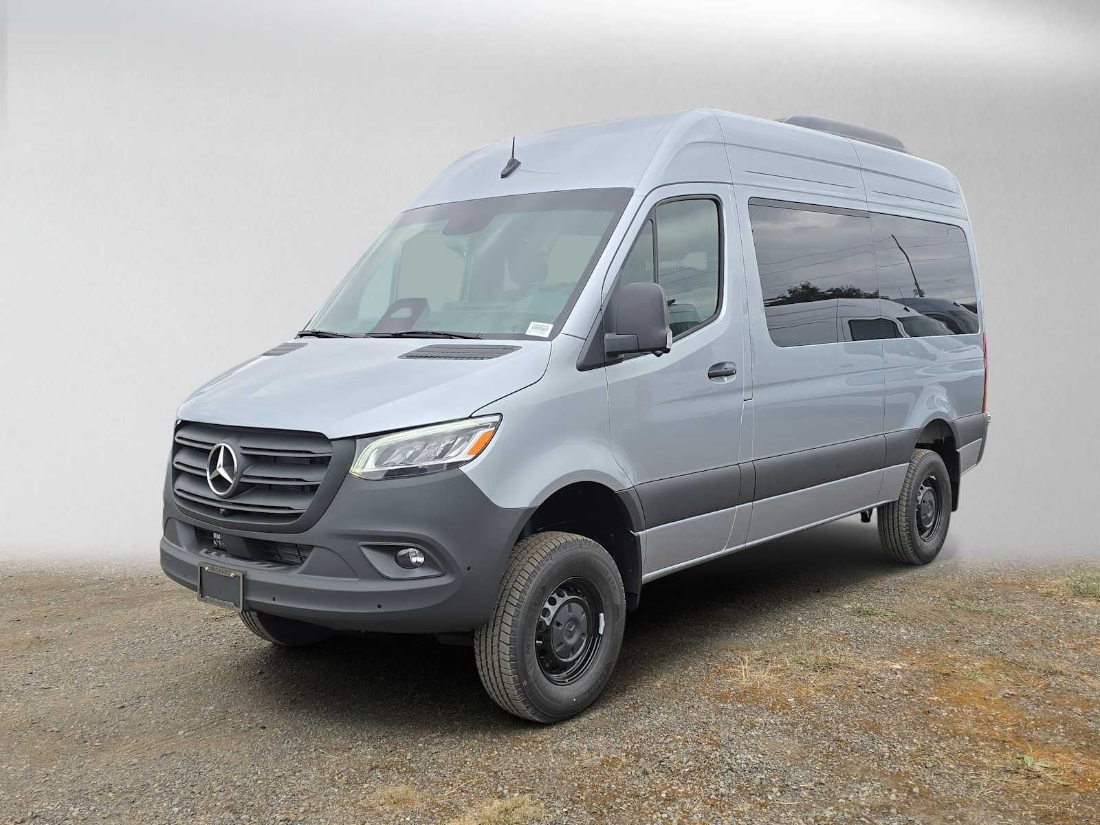 2026 Mercedes-Benz Sprinter Passenger Van 2500 Standard Roof I4 Diesel HO 144 AWD