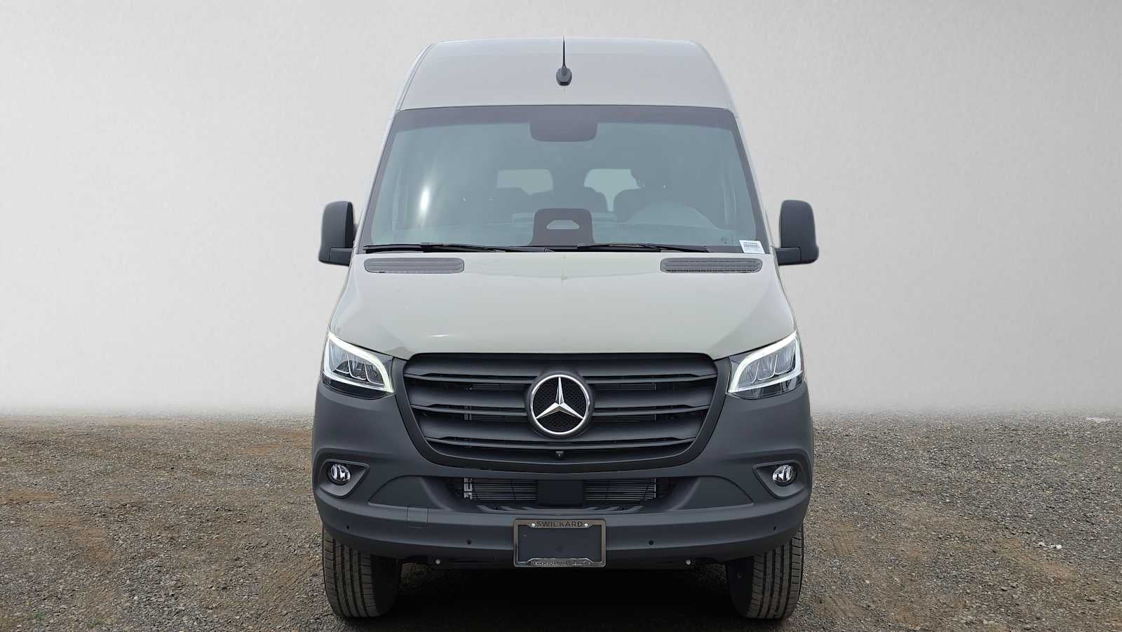 2026 Mercedes-Benz Sprinter Passenger Van 2500 Standard Roof I4 Diesel HO 144 AWD