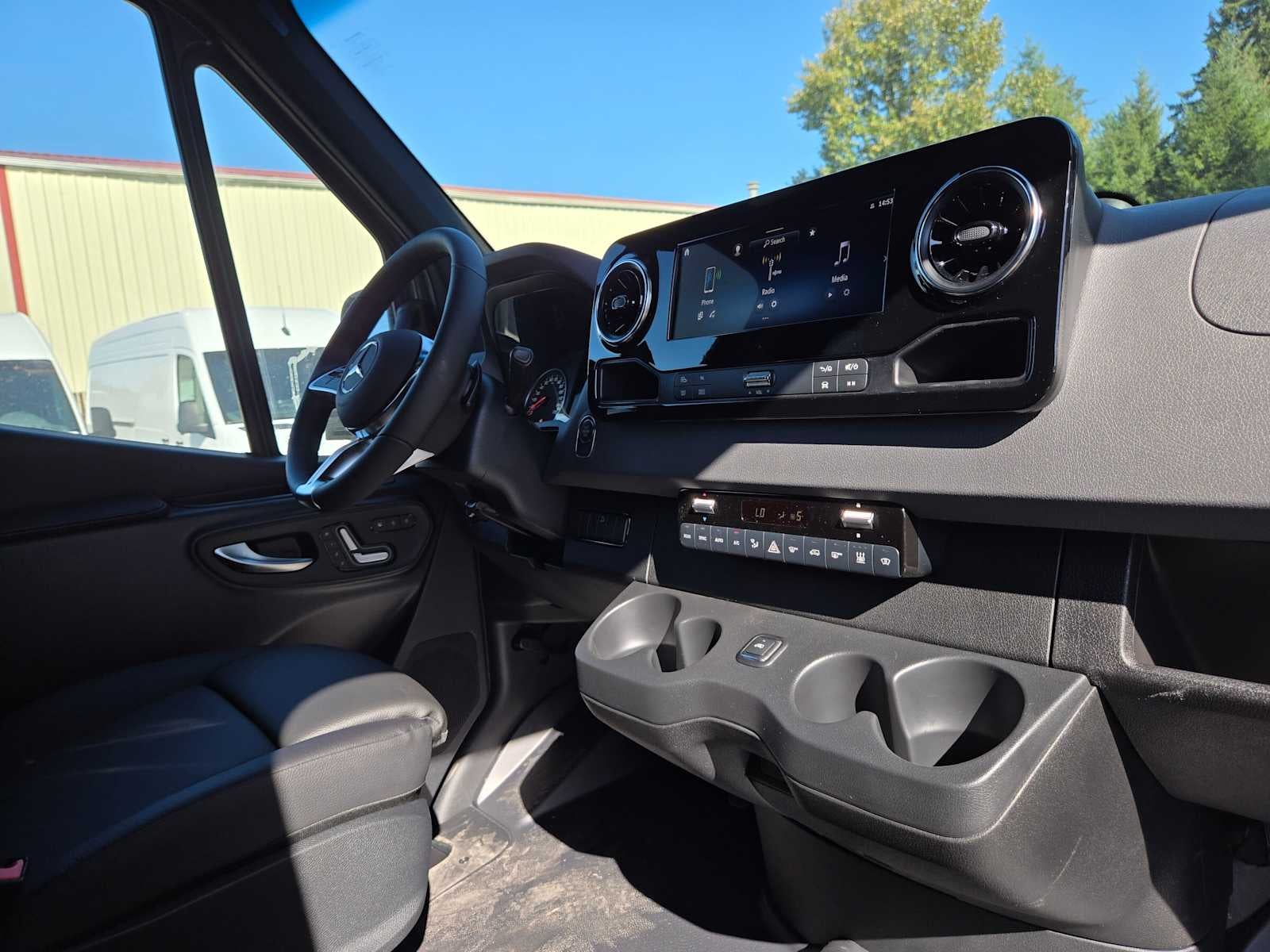 2026 Mercedes-Benz Sprinter Passenger 2500 Standard Roof I4 Diesel HO 144 AWD