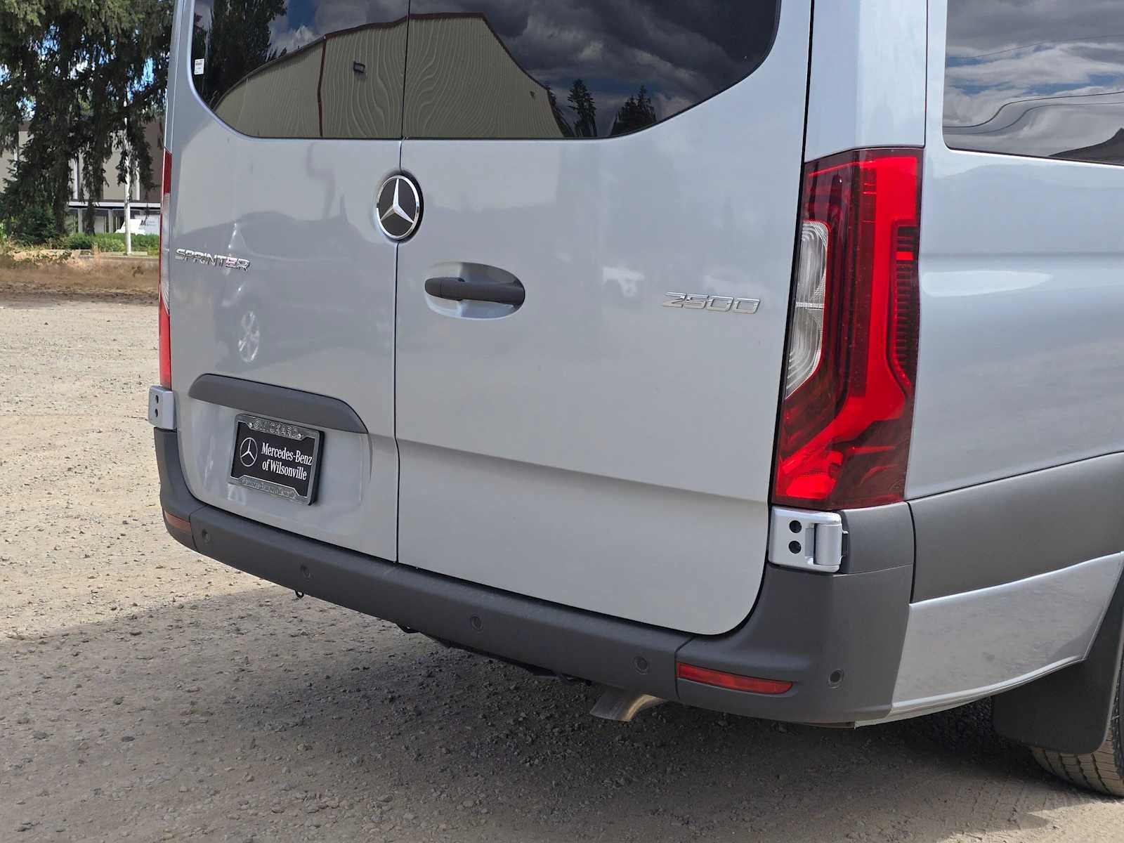 2026 Mercedes-Benz Sprinter Passenger Van 2500 High Roof I4 Diesel HO 170 RWD