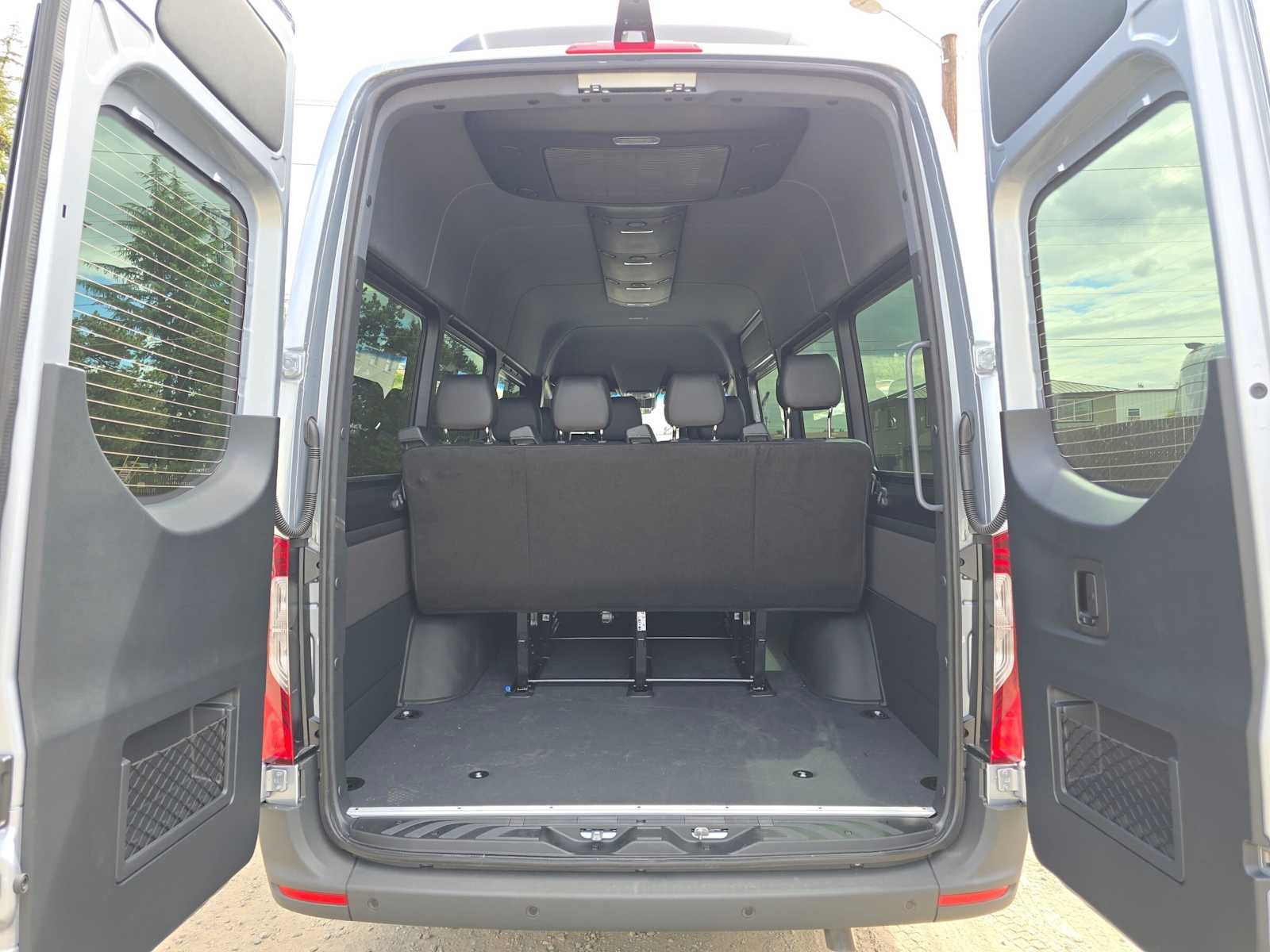 2026 Mercedes-Benz Sprinter Passenger Van 2500 High Roof I4 Diesel HO 170 RWD