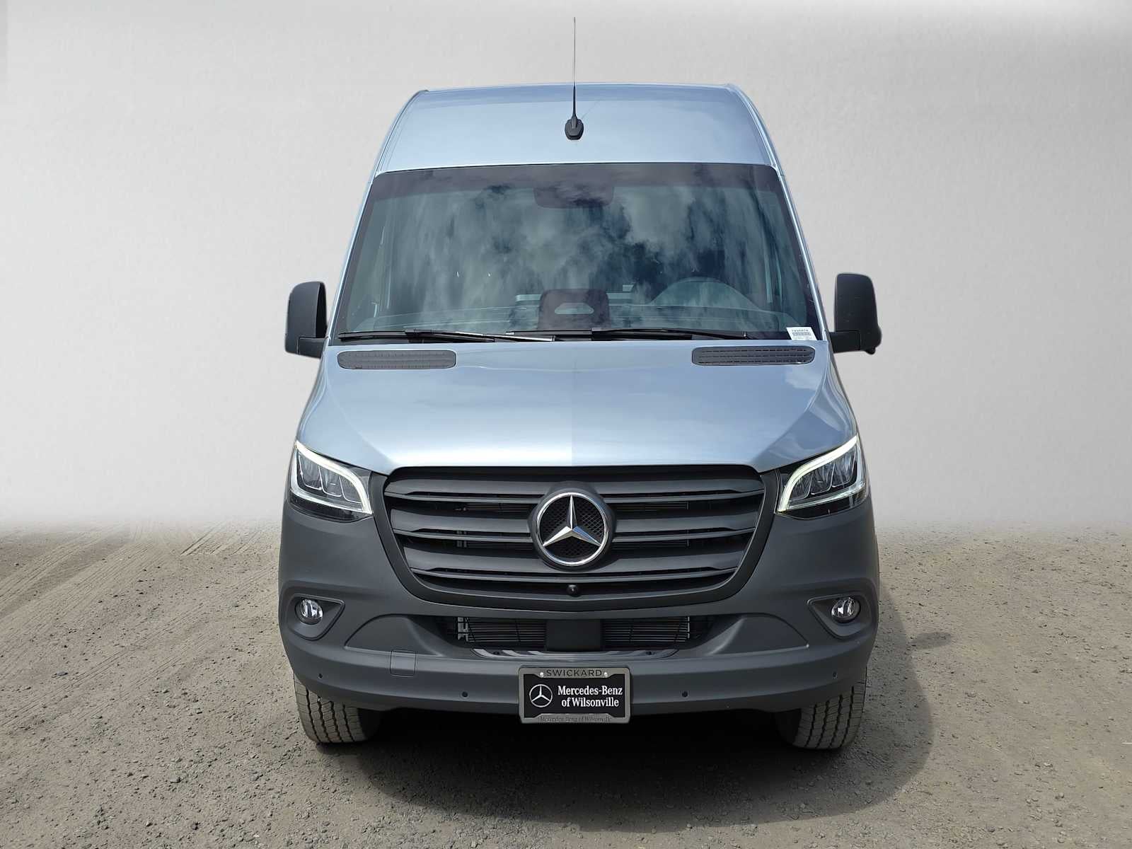 2026 Mercedes-Benz Sprinter Passenger Van 2500 High Roof I4 Diesel HO 170 RWD