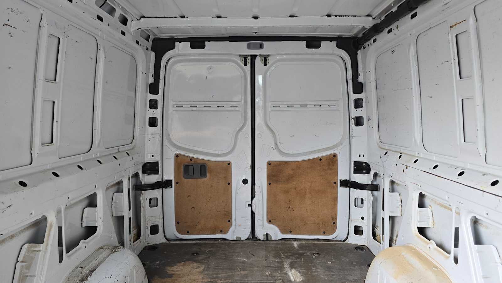 2018 Mercedes-Benz Sprinter Cargo Van 2500 Standard Roof V6 144" RWD