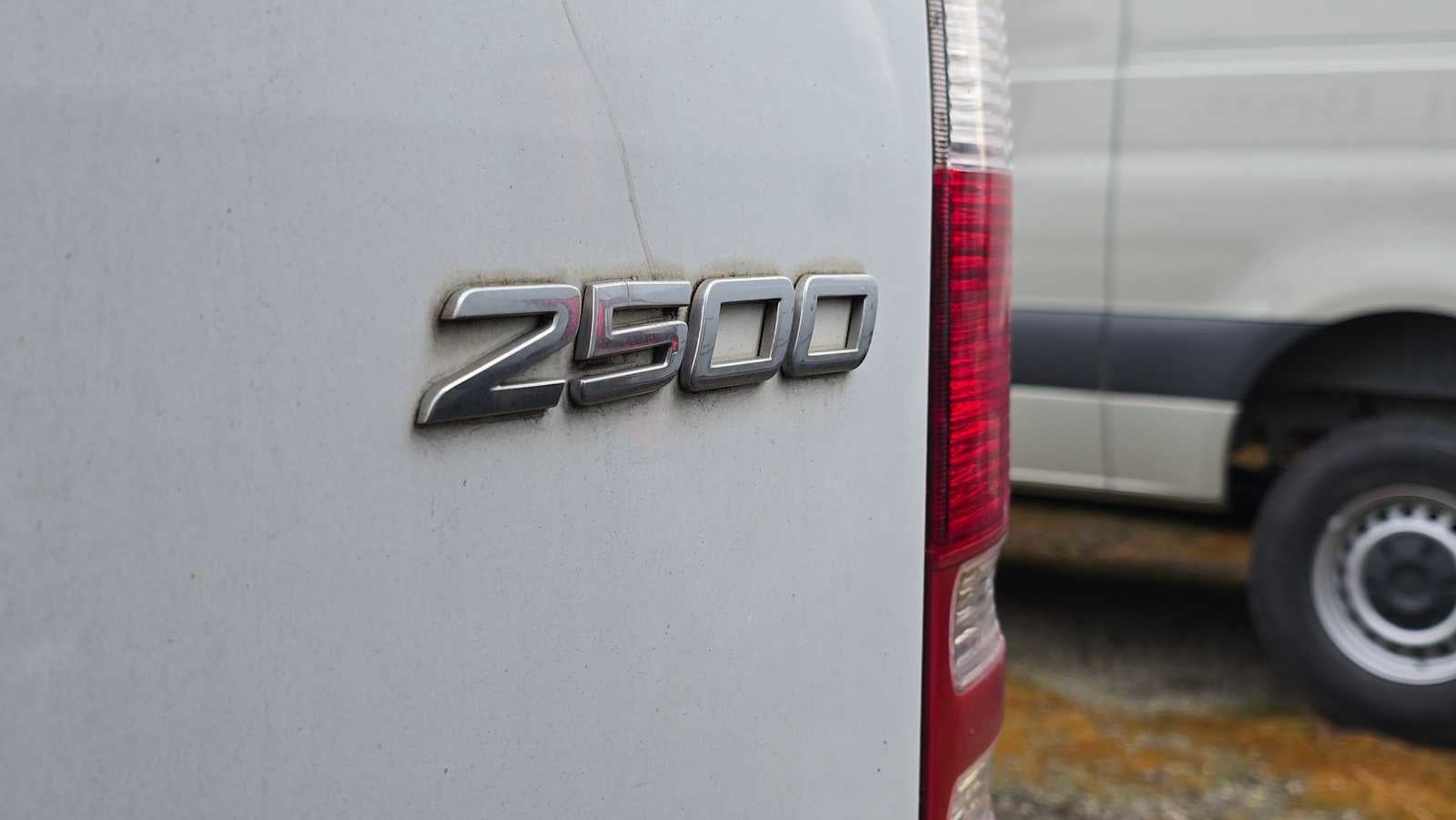 2018 Mercedes-Benz Sprinter Cargo Van 2500 Standard Roof V6 144" RWD