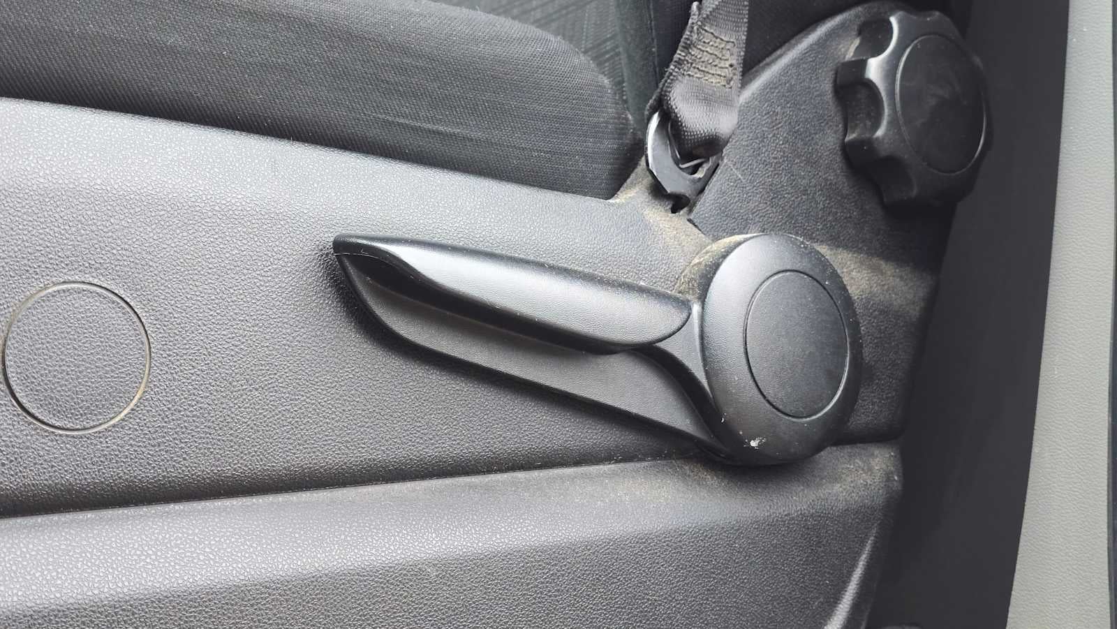 2018 Mercedes-Benz Sprinter Cargo Van 2500 Standard Roof V6 144" RWD